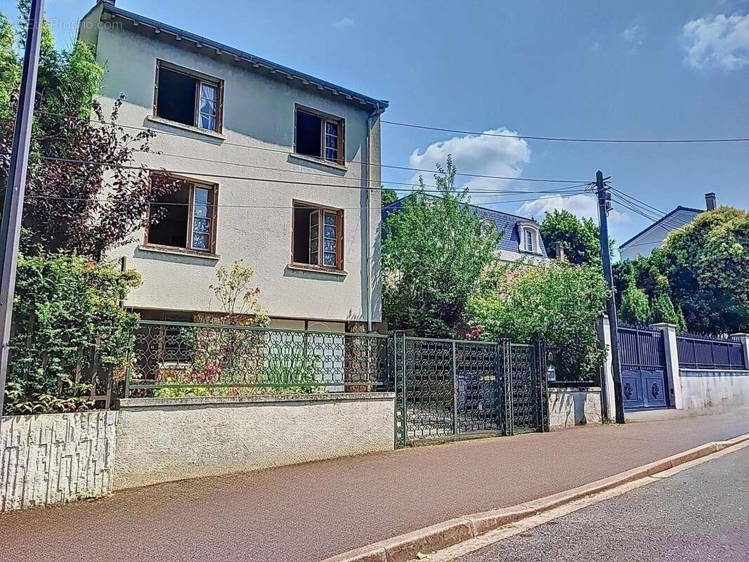 Photo 2 - Maison à RUEIL-MALMAISON