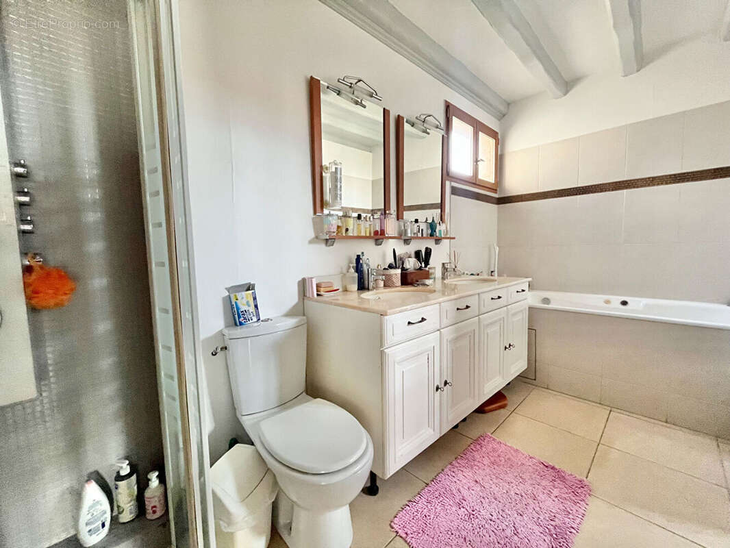 Maison à SARTROUVILLE