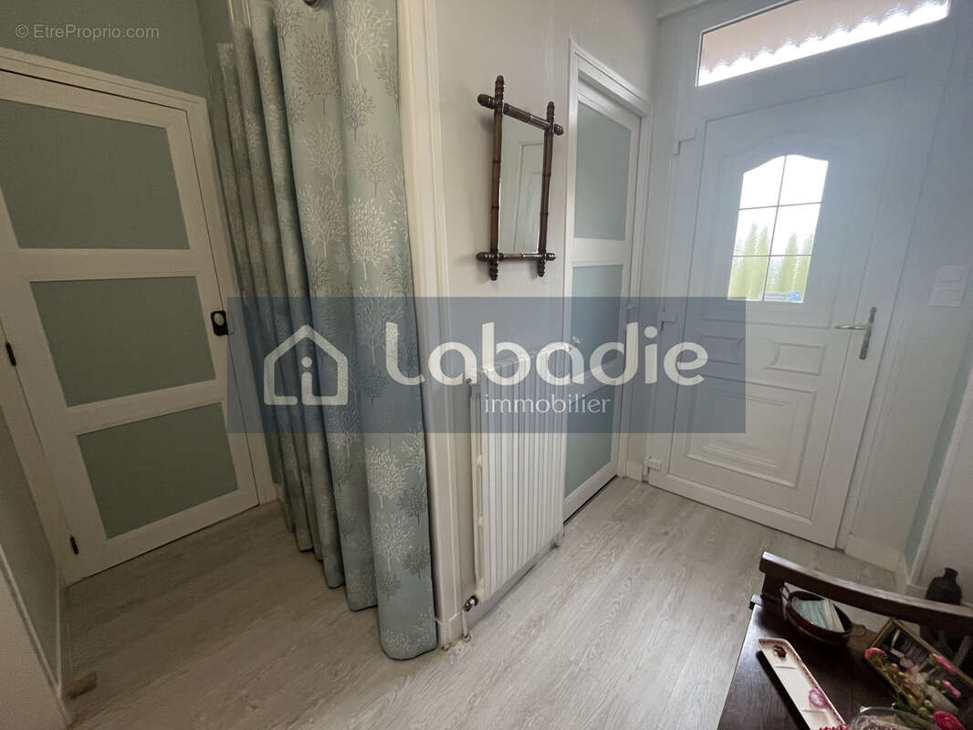 Maison à SAINT-PIERRE-DU-REGARD