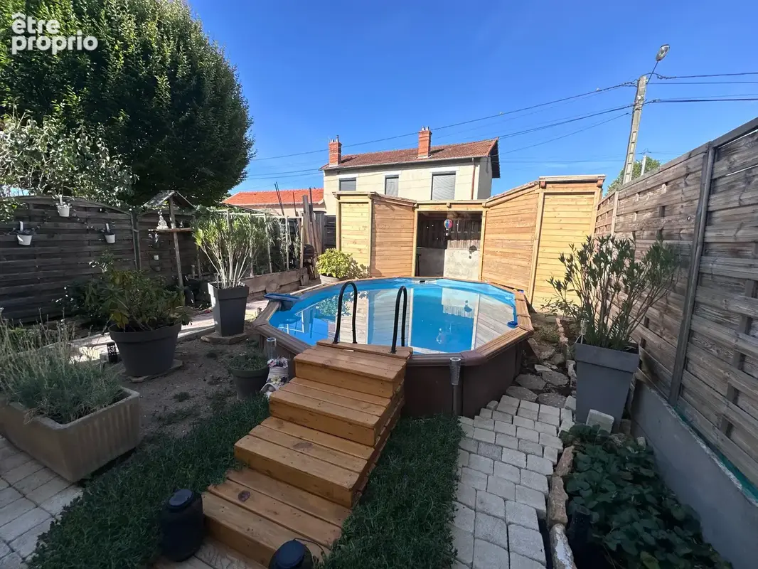 Maison - 100m2 habitables - 3 chambres - garage - jardin - piscine - 42300 - photo 2