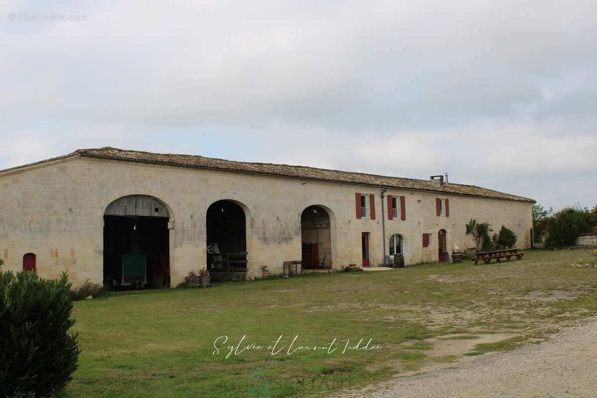 Propriete agricole, ancien domaine de chasse de 117 ha proche de jonzac - photo 5