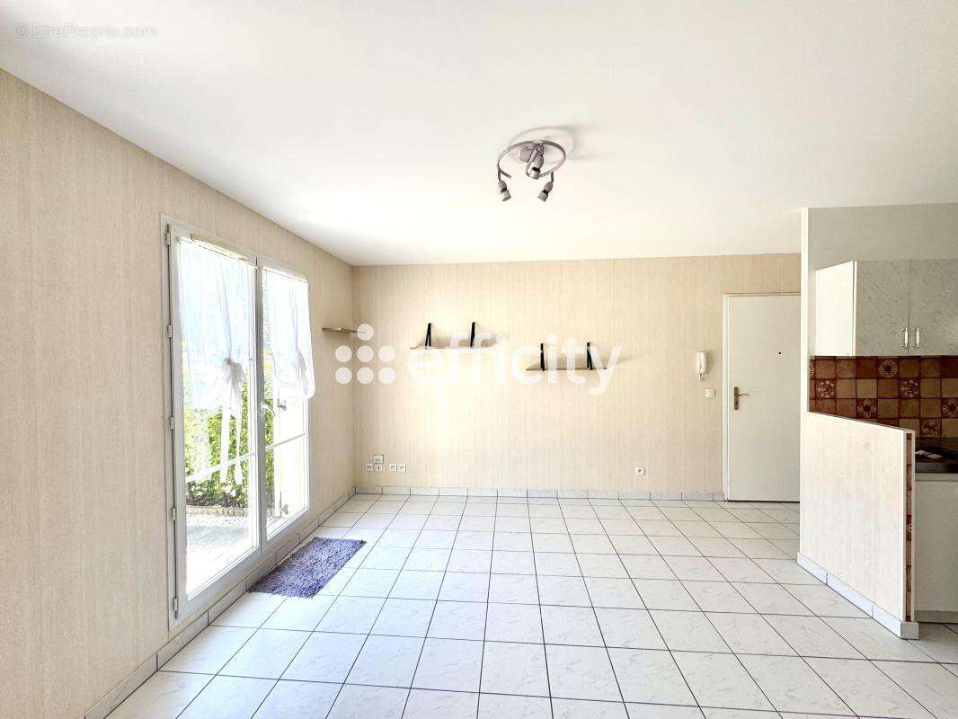 Appartement à VILLENOY