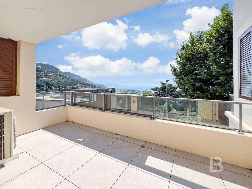 Appartement à LA TURBIE