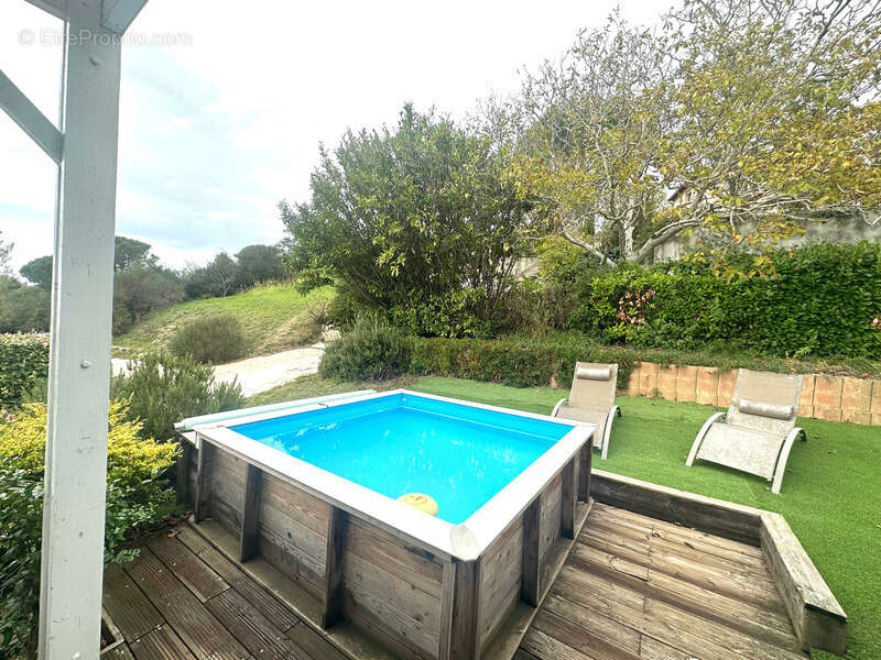 Maison à LACROIX-FALGARDE