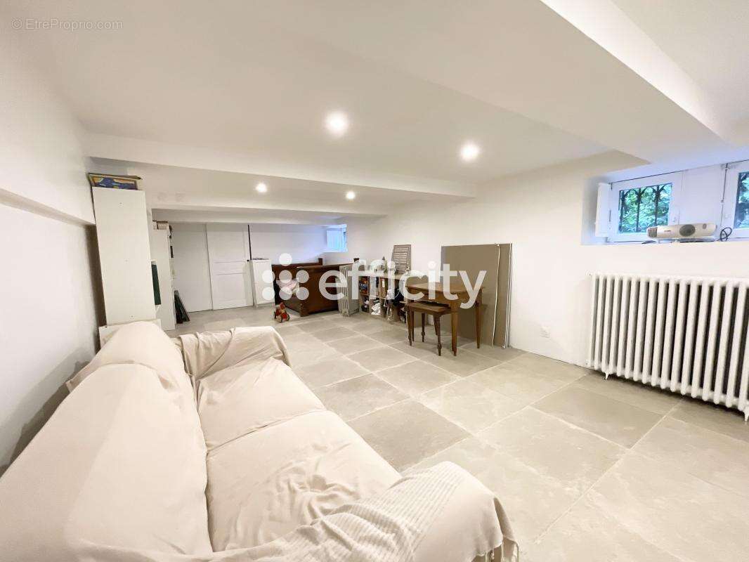 Maison 255 m² à Nantes  - photo 13
