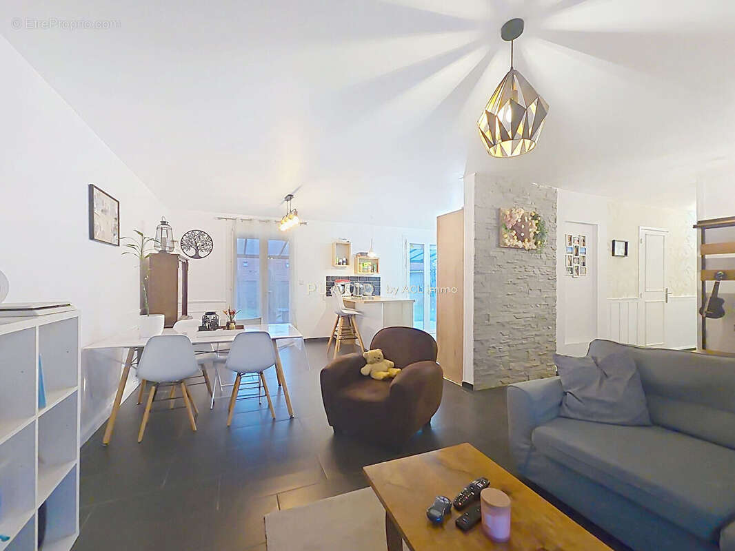 Maison à ETIVAL-LES-LE-MANS