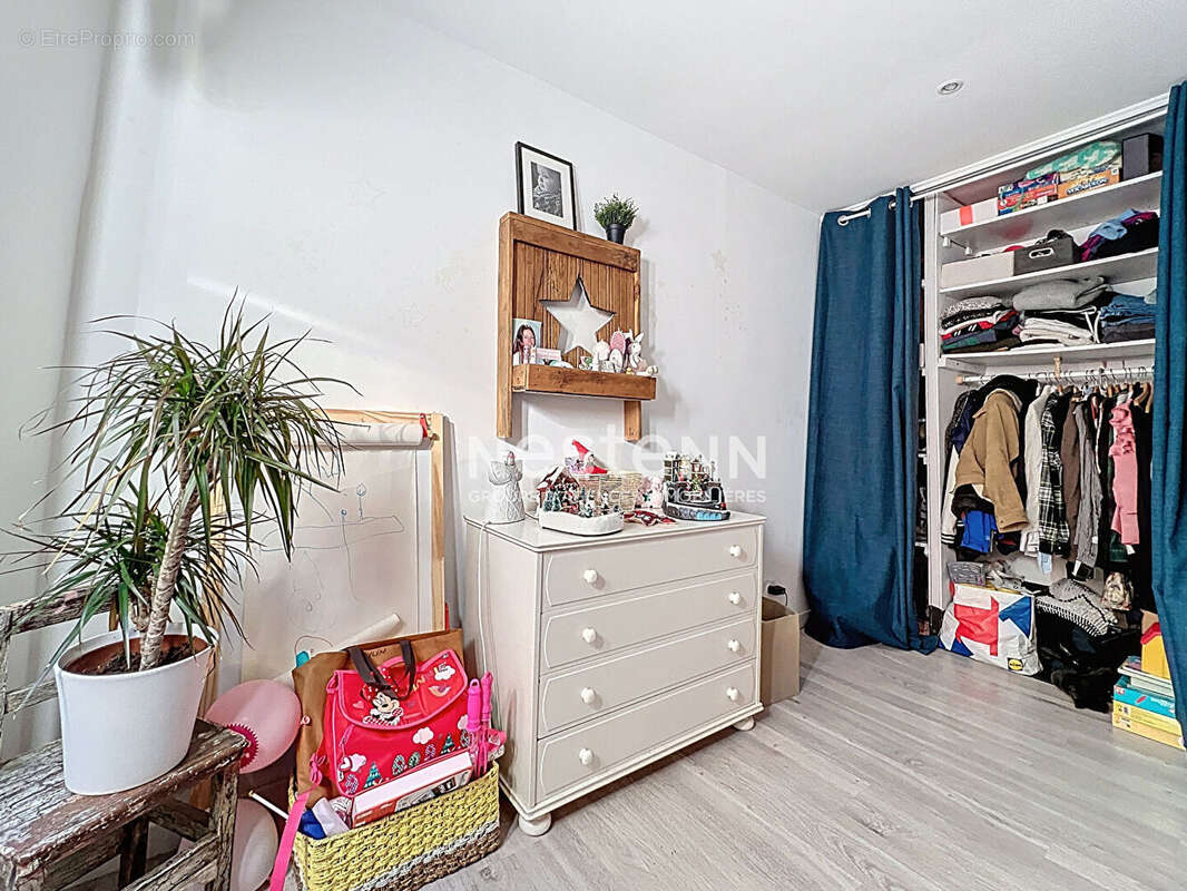 Appartement à VALLAURIS