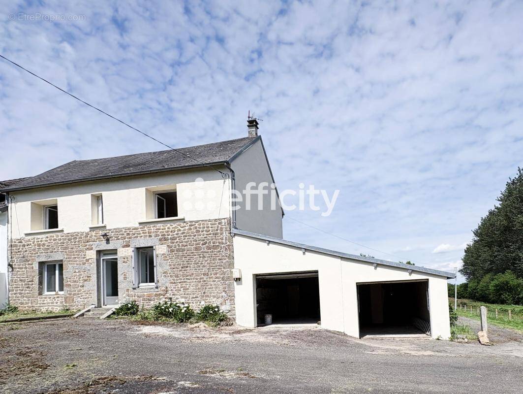 Maison à SAINTE-CECILE