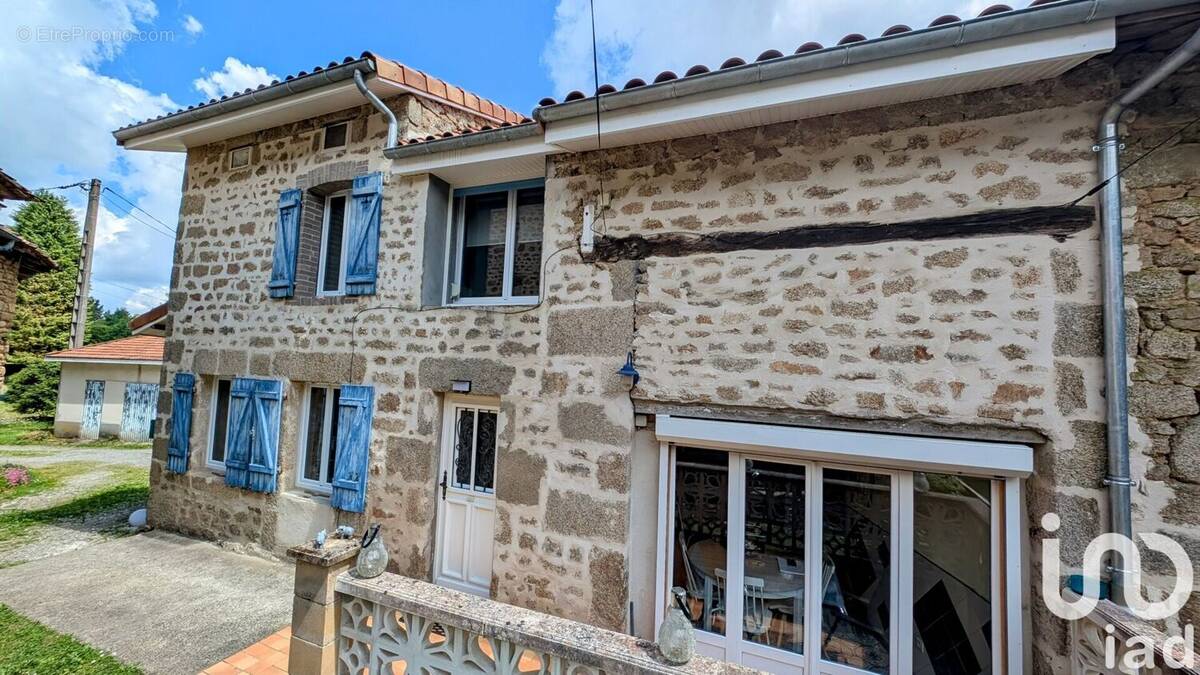 Photo 1 - Maison à COMPREIGNAC