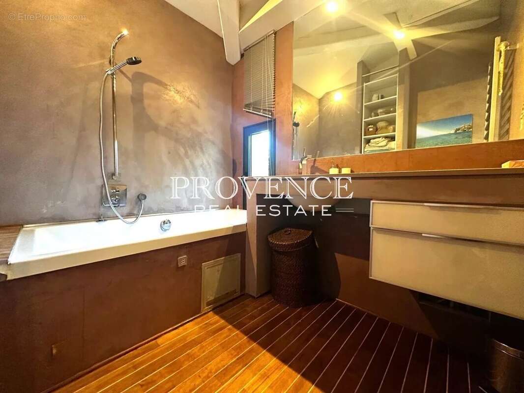 Maison à MARSEILLE-9E