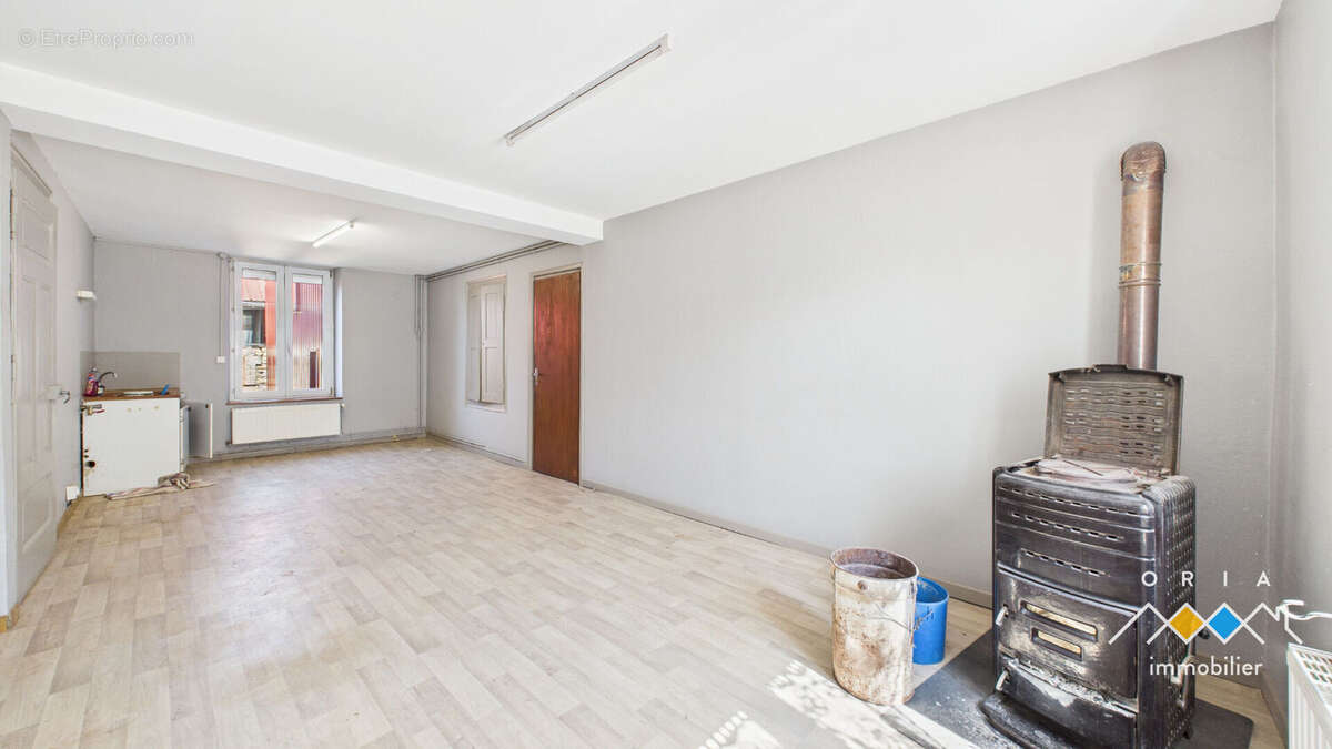 Maison à BEZANGE-LA-GRANDE