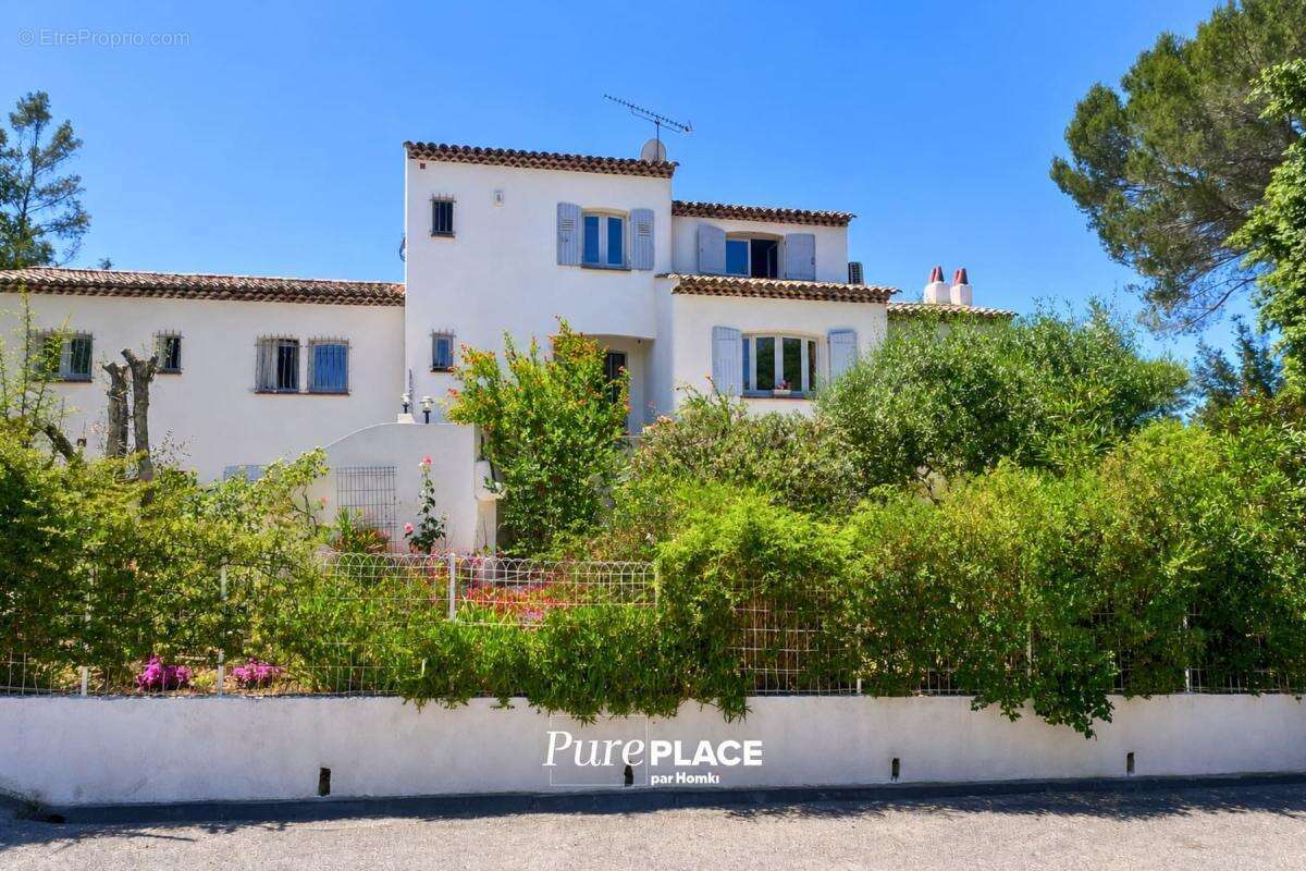 Maison/Villa T9 de 337 m2 à Saint-Raphaël 83700 - photo 9