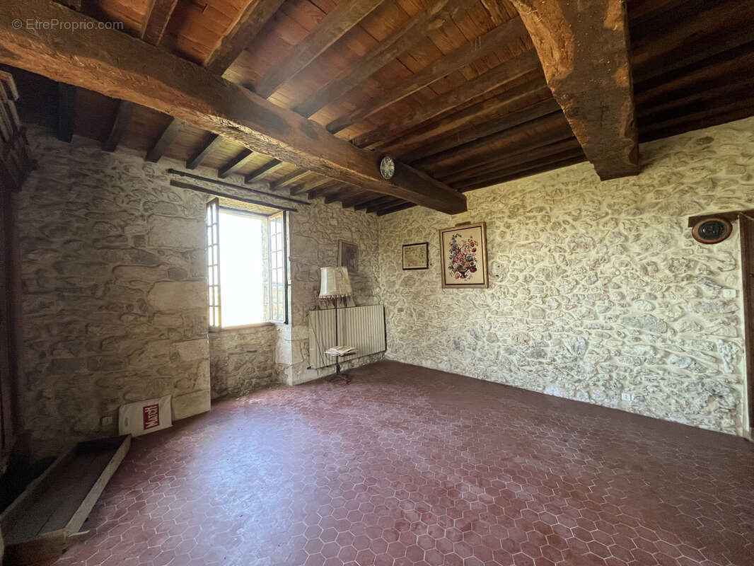 Maison à CASTERA-VERDUZAN