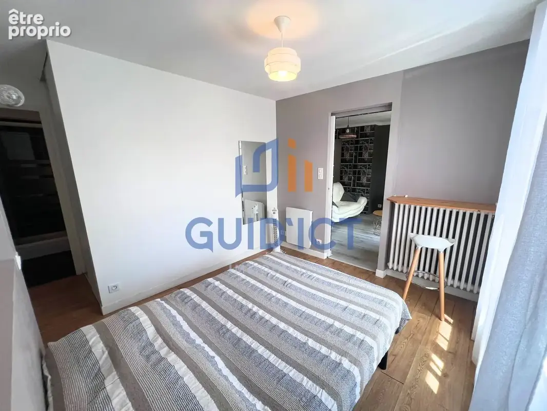 ESPALION HYPERCENTRE   Appartement rénové de 82,65 m2 avec 3 chambres - photo 6