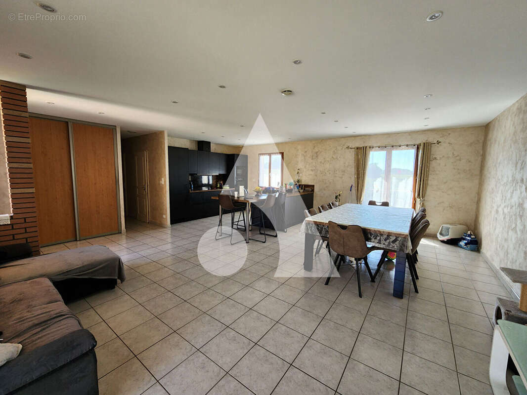 Maison à SAINT-BERAIN-SOUS-SANVIGNES