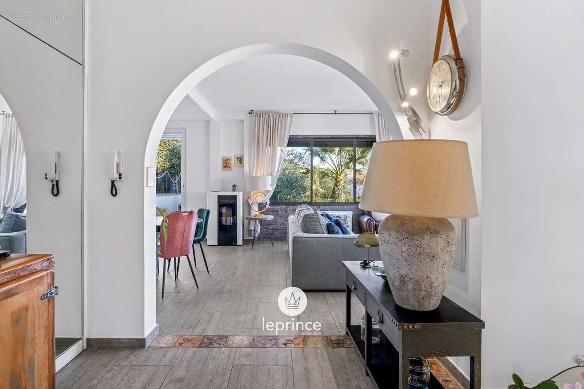 Appartement à VENCE