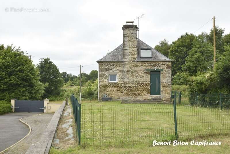Maison à SAINT-HILAIRE-DU-HARCOUET