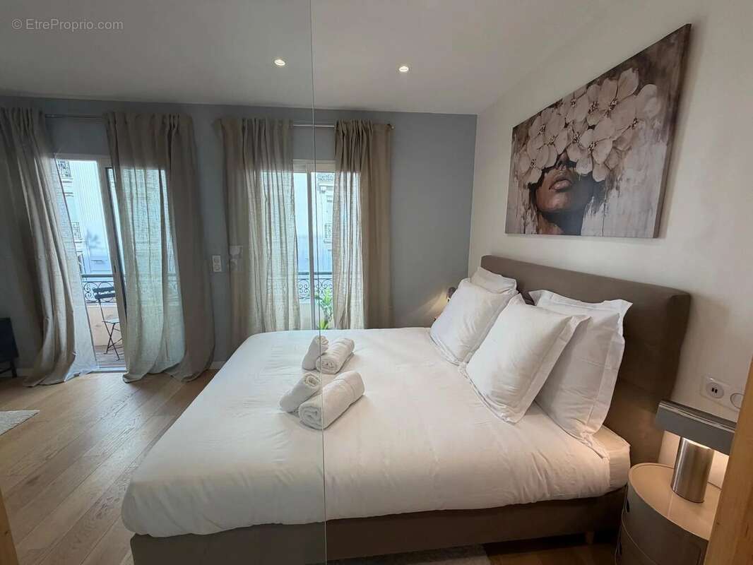 Cannes - 2 pieces angle croisette - photo 9
