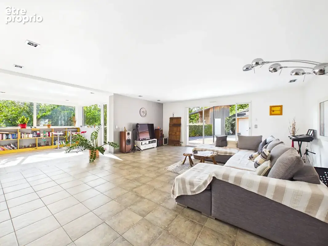 Maison d'exception de 230 m2 avec piscine chauffée - photo 4
