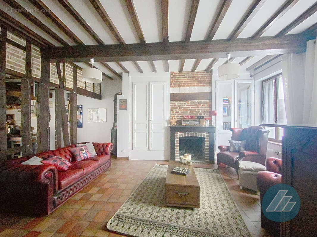 Maison à CRECY-EN-PONTHIEU