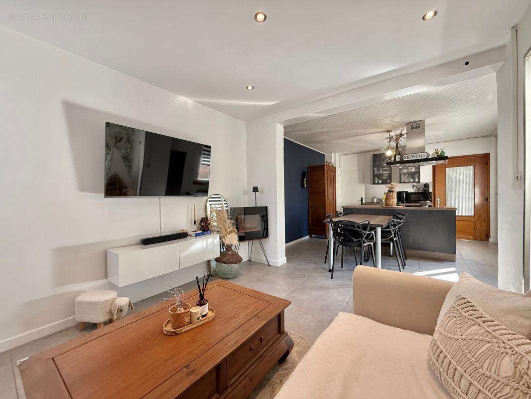 Appartement à CHENOVE