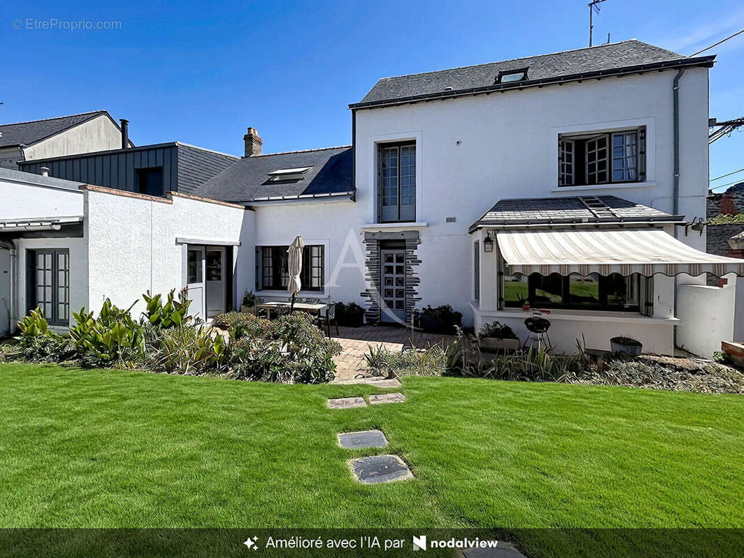 À vendre Trélazé : Maison ancienne de caractère - 6 pièces - 160 m² - photo 6