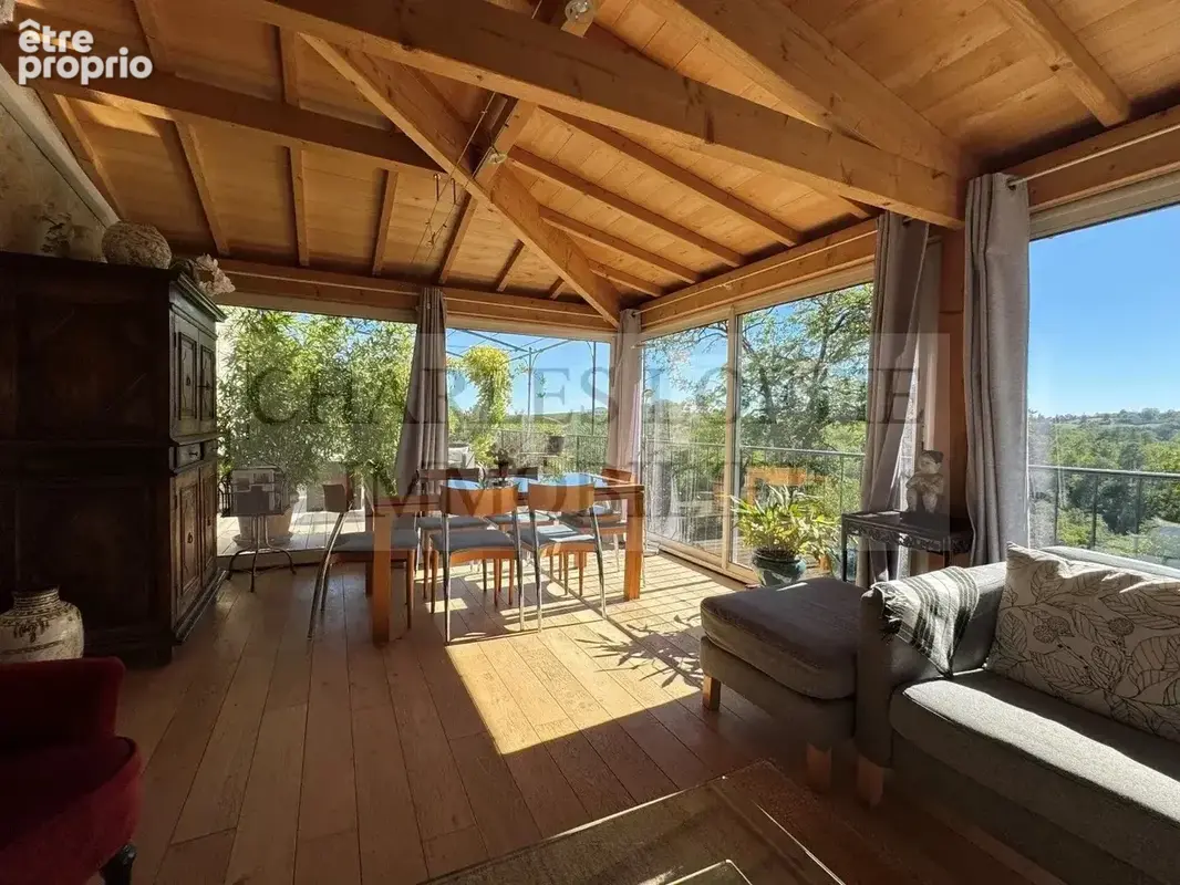 Propriété de caractère au cœur de 17 hectares de nature, avec maison principale, gîtes et piscine - photo 6