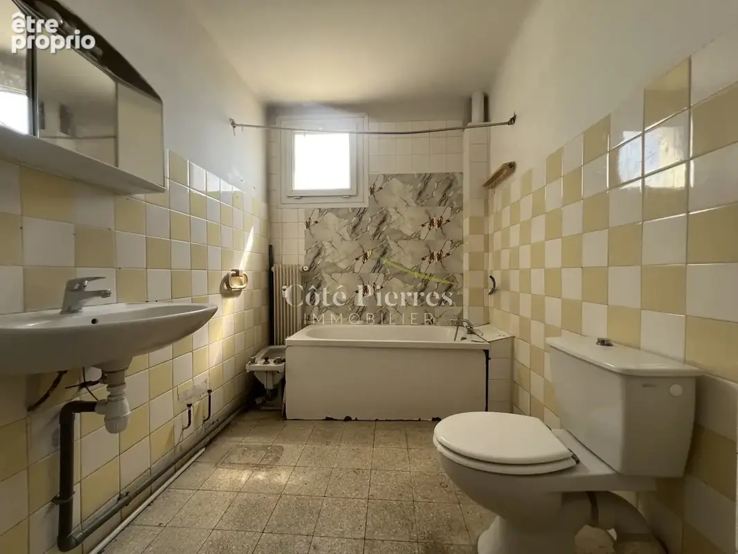 Nîmes- Appartement T2 avec parking - photo 5