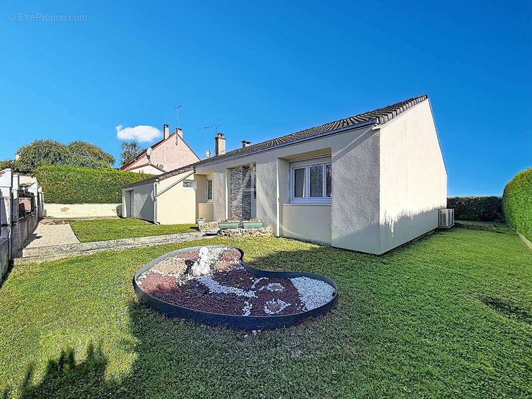 Maison à LIZY-SUR-OURCQ
