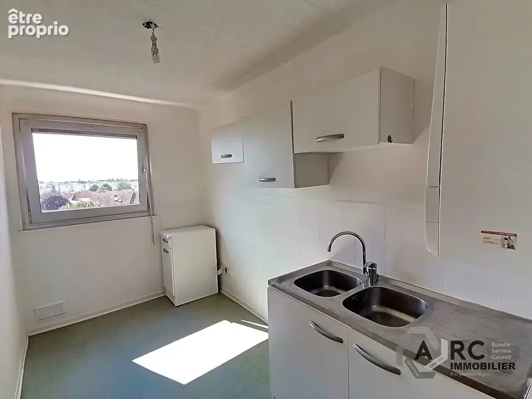 Appartement type 3  proche tram et commerces - photo 5