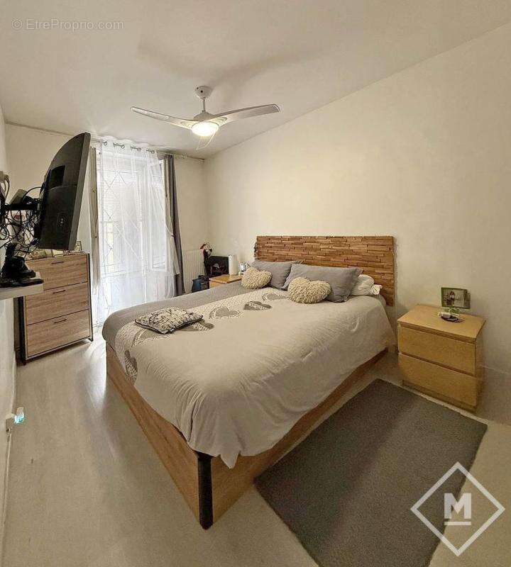 Appartement à MARSEILLE-4E