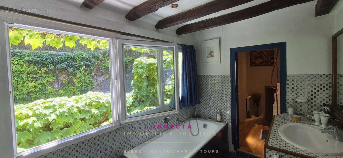 Maison à AZAY-SUR-CHER