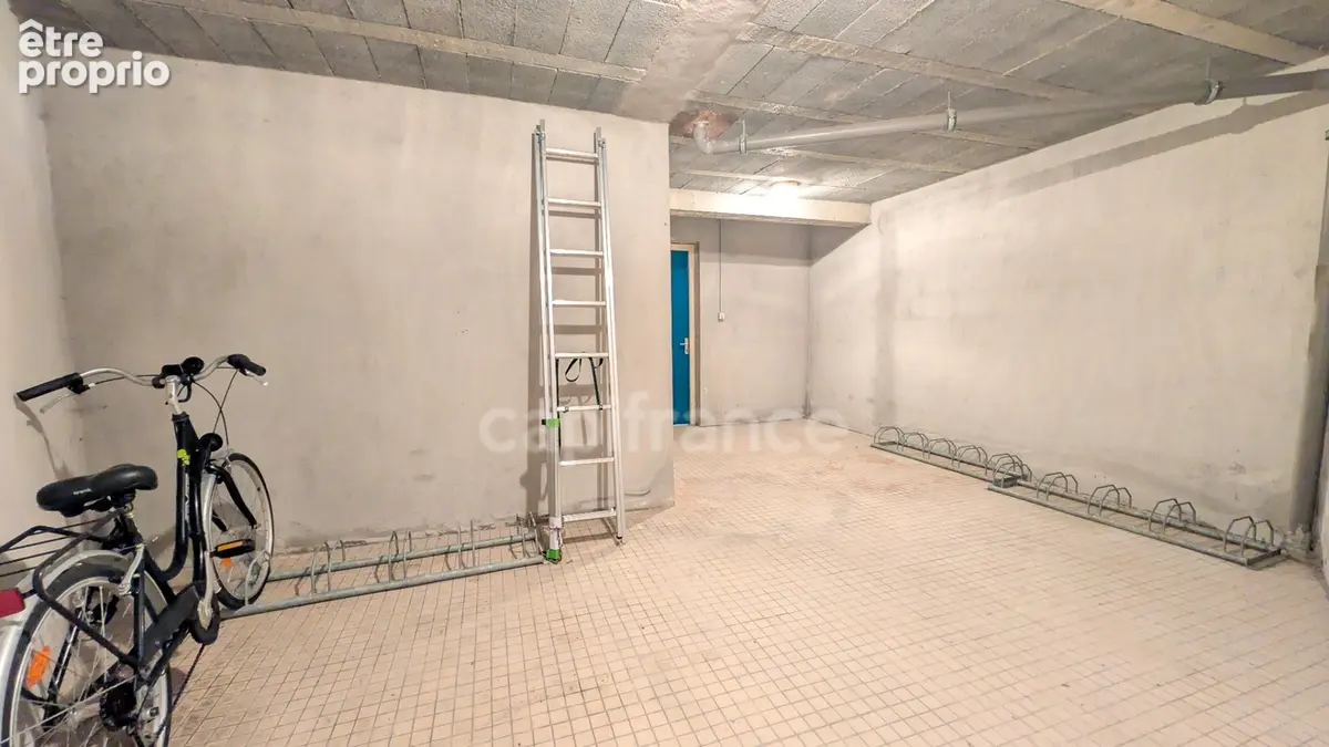 Appartement  T3 - 60,5 m² - 2 chambres  avec Garage et Parking - Centre ville - CHATEAULIN (29) - photo 15