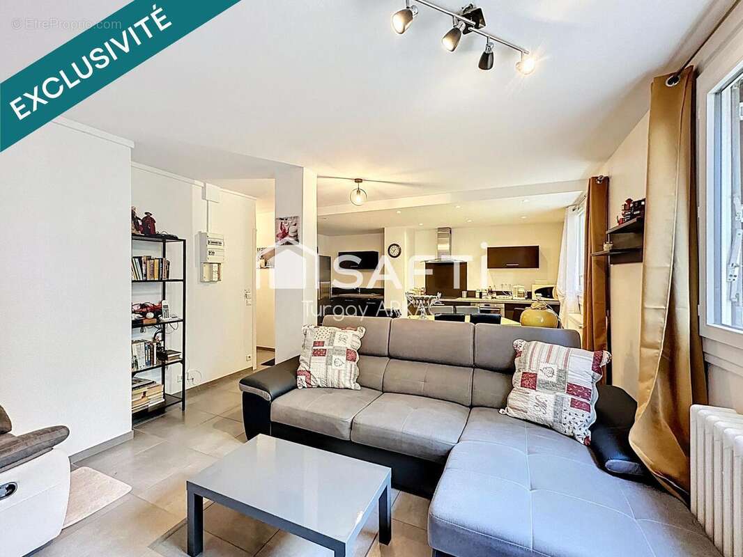 Photo 2 - Appartement à BOURGOIN-JALLIEU