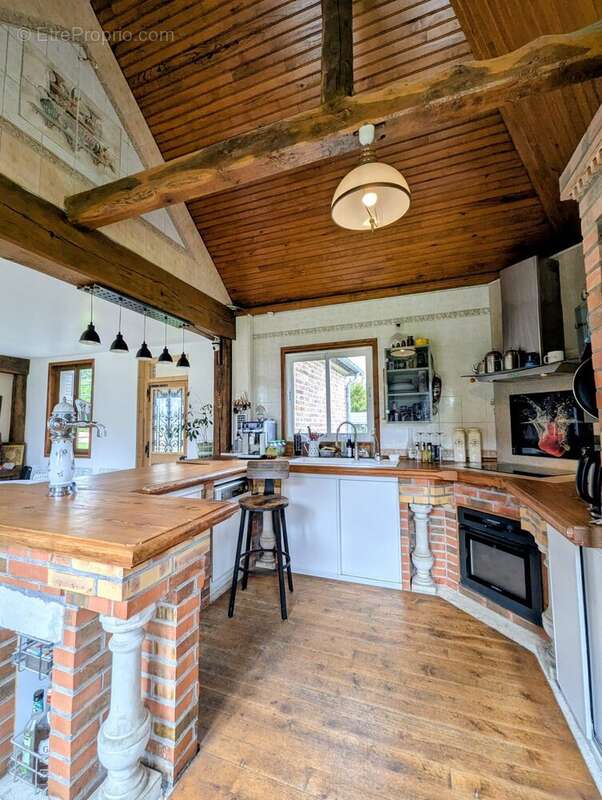 Maison 200 m² à Saint-Ouen-De-Thouberville  - photo 4
