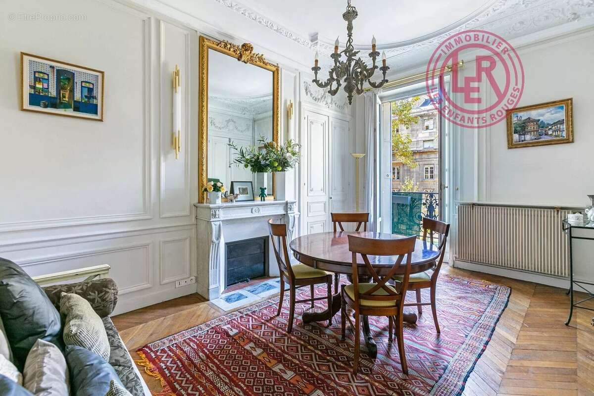 Appartement à PARIS-4E