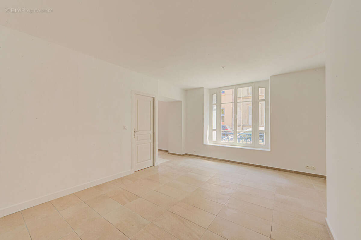 Appartement Versailles 3 pièce(s) 55.27 m2 - photo 3