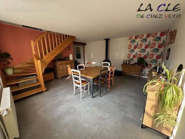 Maison à COULONGES-SUR-L&#039;AUTIZE