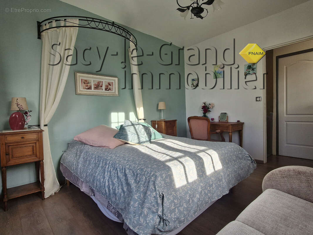 Maison à SACY-LE-GRAND