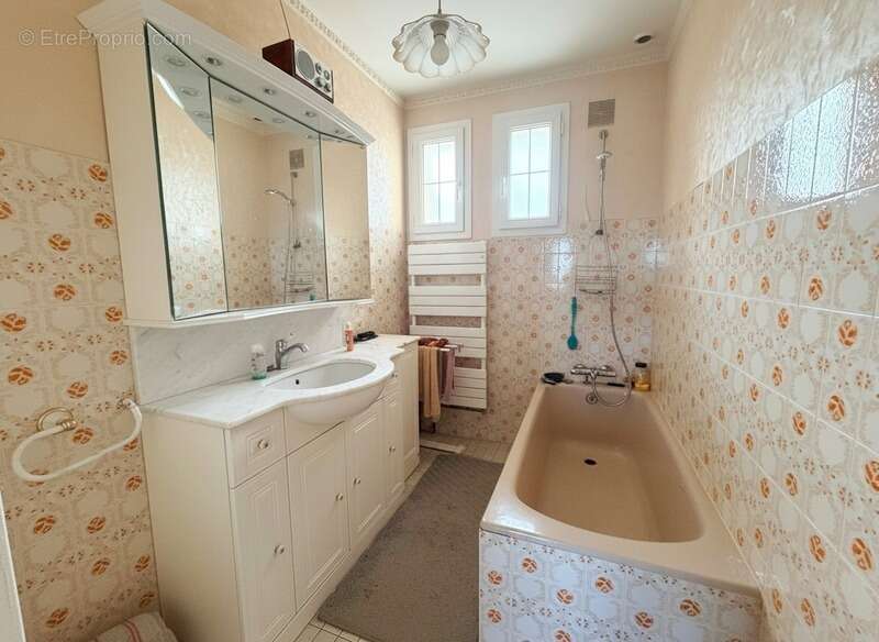 Maison à LA SUZE-SUR-SARTHE