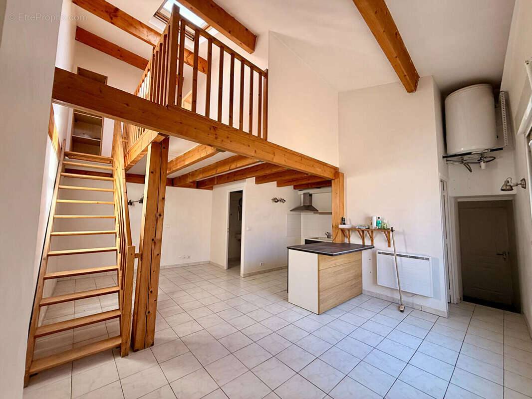 Appartement à SAINT-MAXIMIN-LA-SAINTE-BAUME