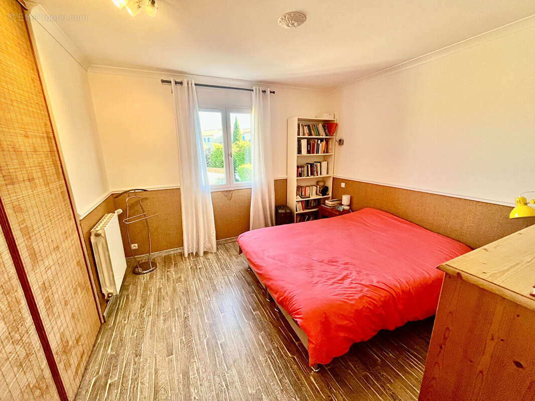 Maison à L&#039;ISLE-SUR-LA-SORGUE