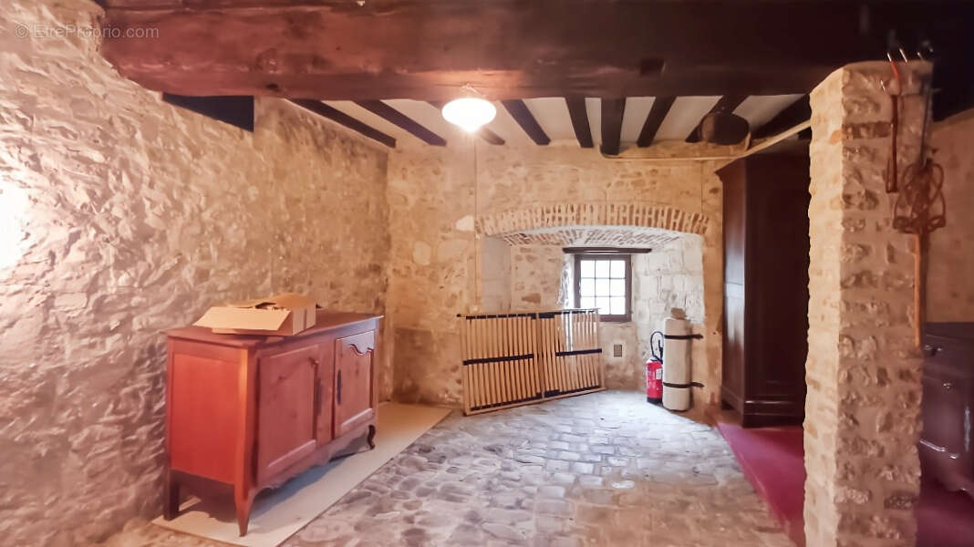 Maison à SAINT-MARCEL