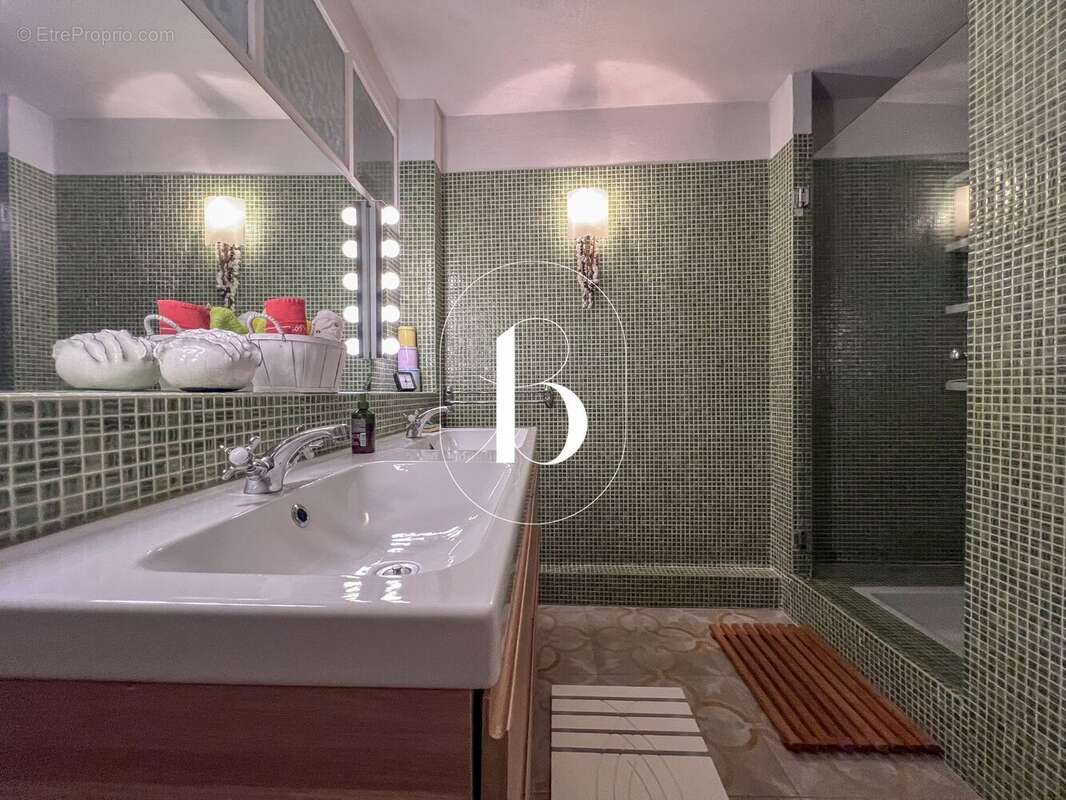 Maison 185 m² à Goudargues  - photo 33