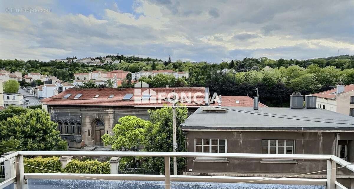 Appartement à SAINT-ETIENNE