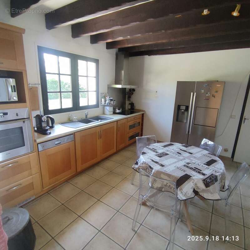 Maison à BEYCHAC-ET-CAILLAU