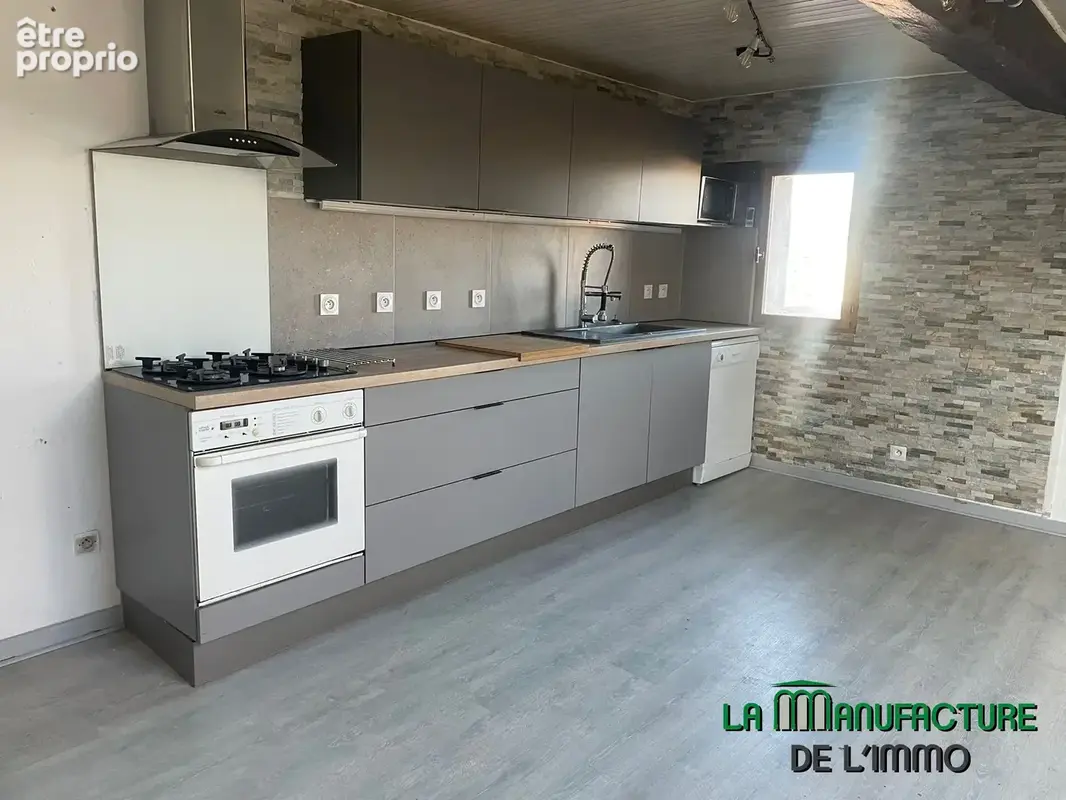 3 pieces 46,30m2 carrez +34,33 m2 hors carrez - dernier etage - meons - technopole - photo 3