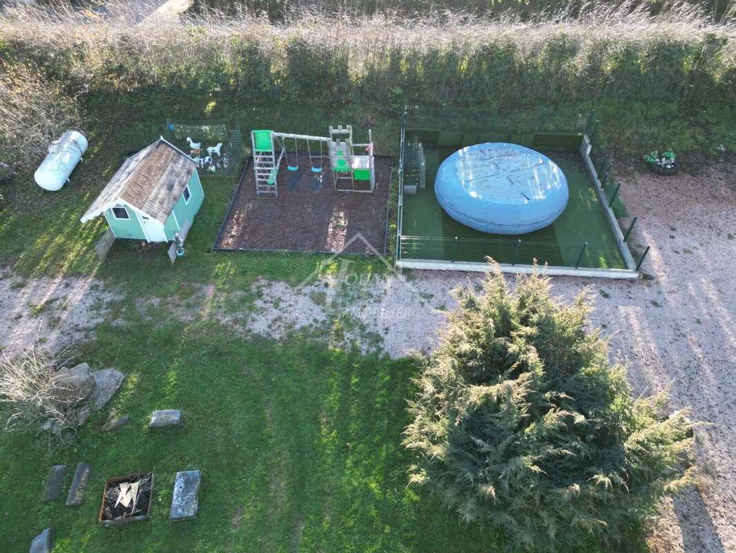 Maison à GOUTTIERES