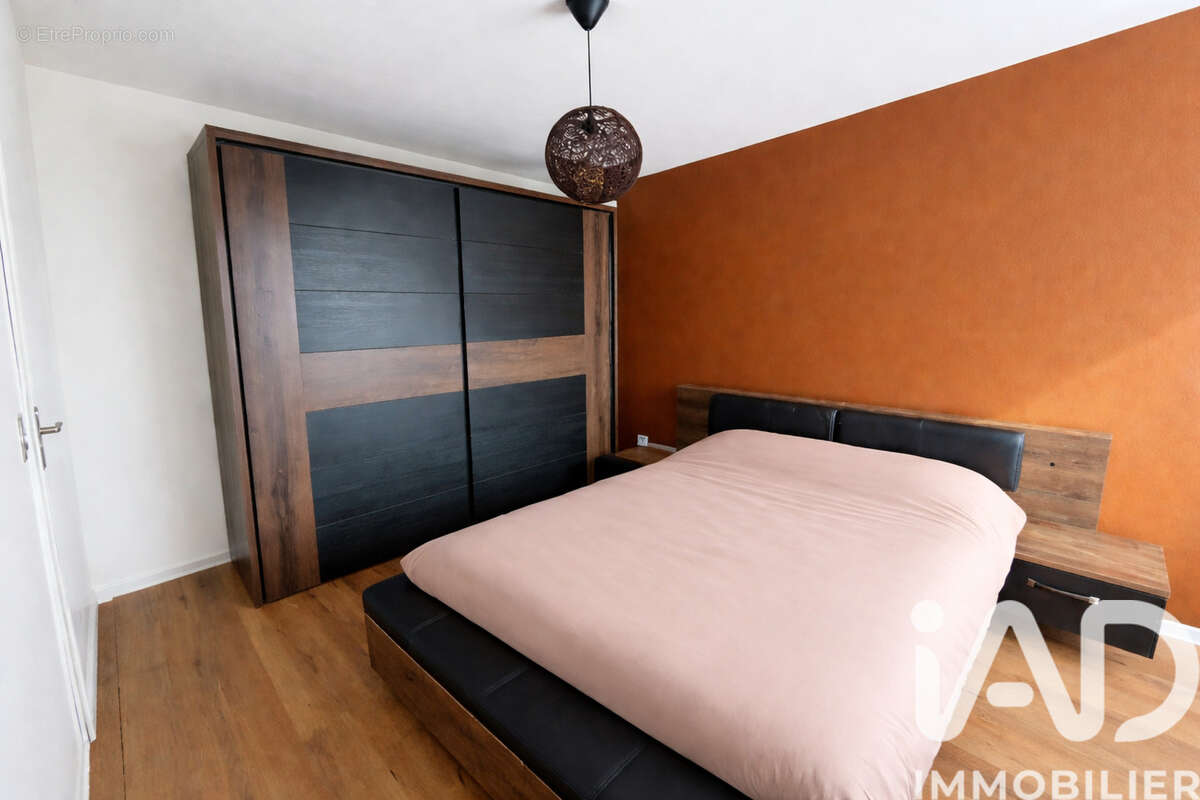 Photo 7 - Appartement à LE PLESSIS-BOUCHARD