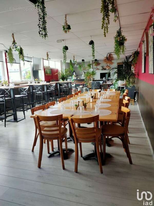 Photo 9 - Commerce à CHATEAUBERNARD